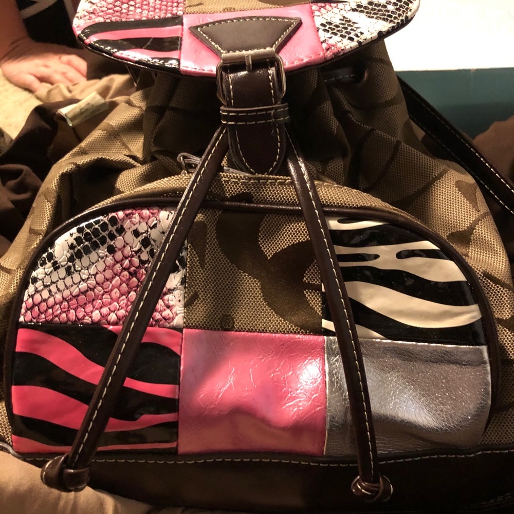 Small bag with back straps